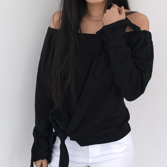 Madelyn -Black Off The Shoulder Long Sleeve - Picture 2 of 6